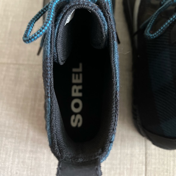 NWT Sorel Women’s Out N About Buffalo Plaid Booties - Picture 5 of 10